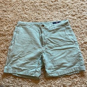 Men’s Vineyard Vines shorts (32” waist; 5” inseam)